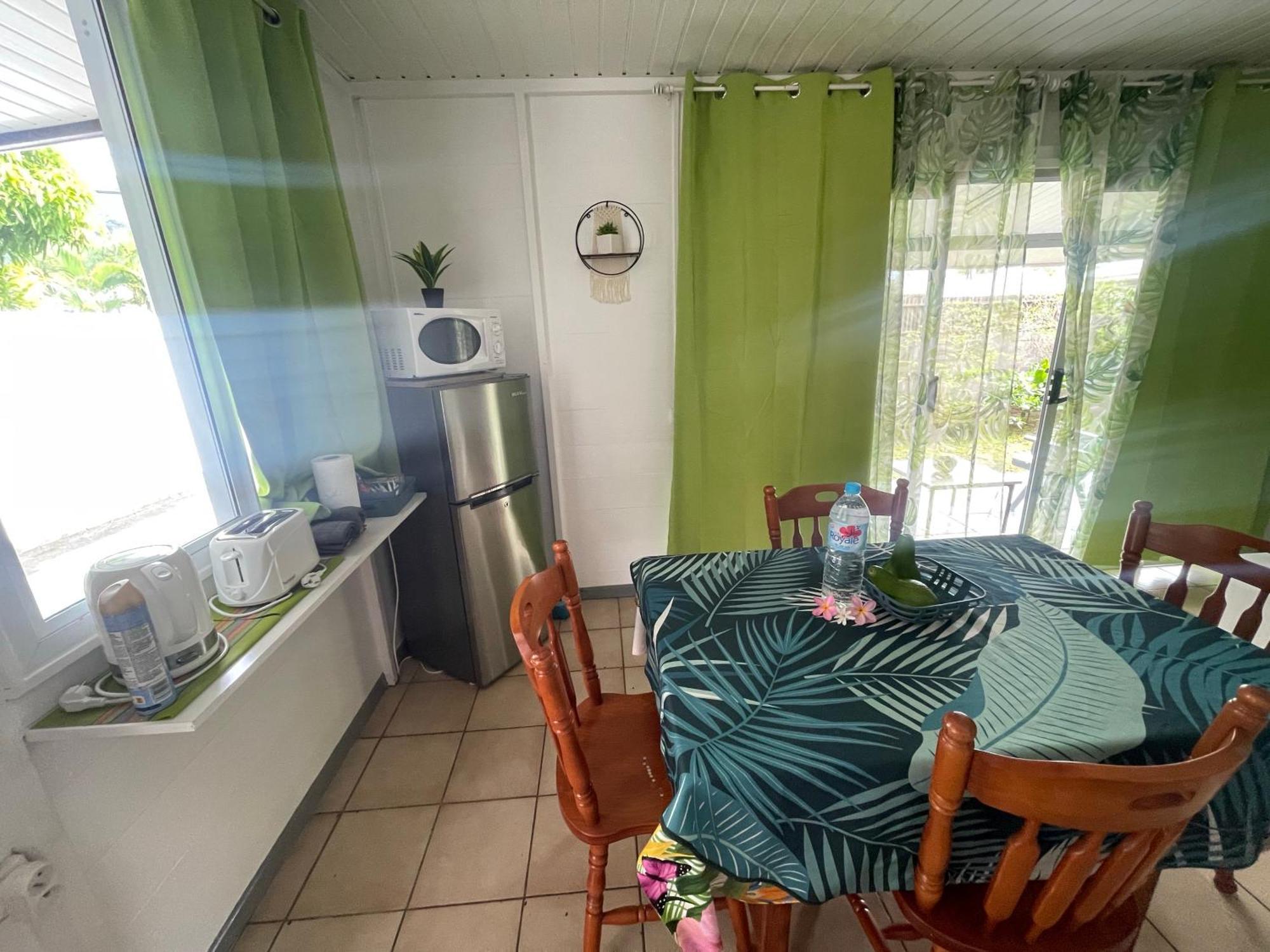 Tuatahi Beach Lodge Punaauia  Екстер'єр фото