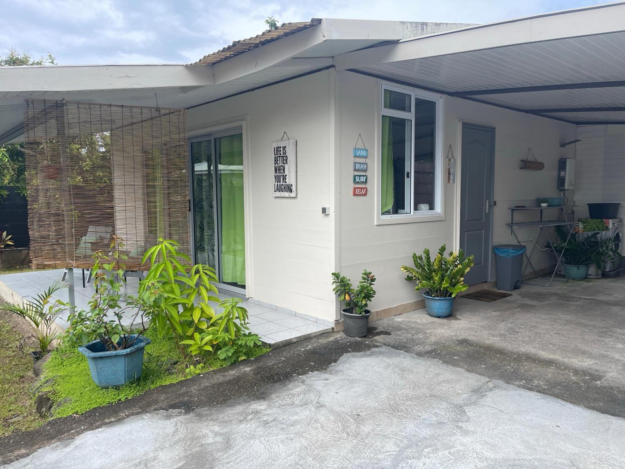 Tuatahi Beach Lodge Punaauia  Екстер'єр фото